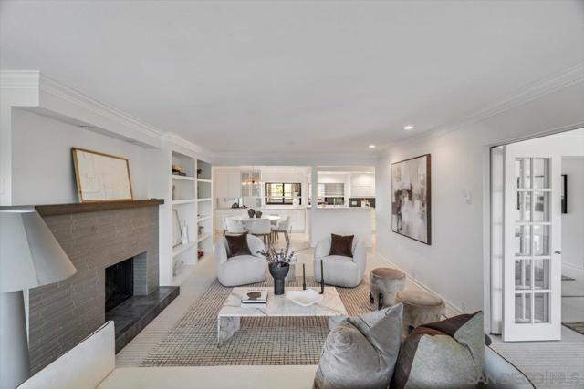 7550 Eads Ave, La Jolla CA: https://media.crmls.org/mediaz/49a28ec3-c591-42ad-93ad-191800a909e4.jpg