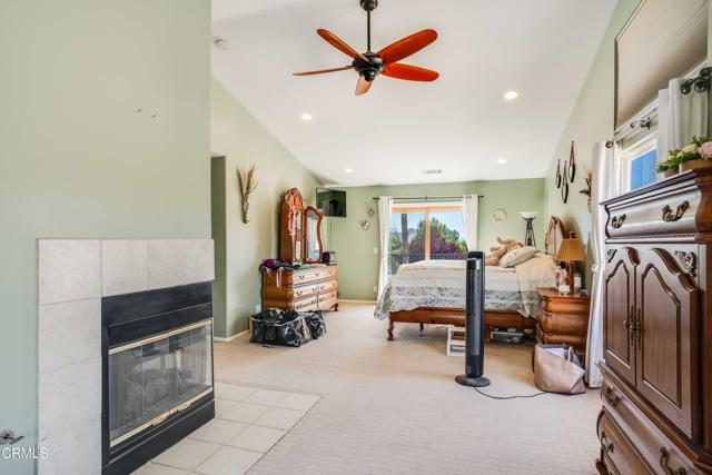35135 Caprock Road, Santa Clarita CA: https://media.crmls.org/mediaz/49a3faa8-bcff-46e6-8389-9e620d0dc5d7.jpg