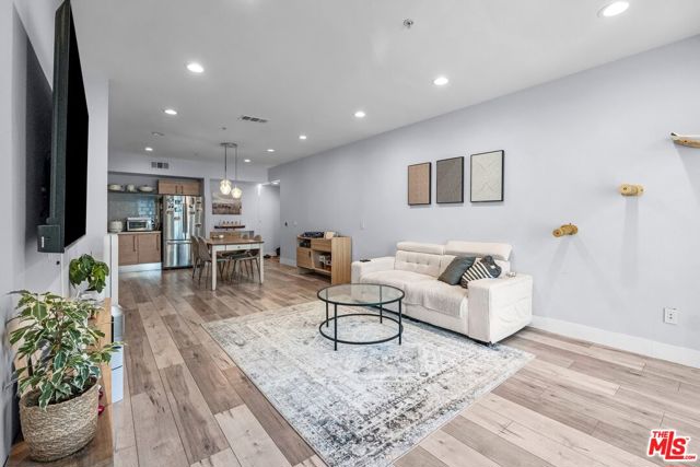 1234 Wilshire Boulevard, Los Angeles CA: https://media.crmls.org/mediaz/49a49098-6c17-4de3-8083-809a1d72b2df.jpg