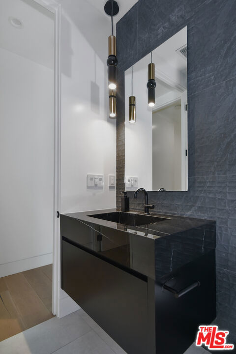 5316 Lennox, Sherman Oaks CA: https://media.crmls.org/mediaz/49a55659-5c2e-49b0-822b-3ee6abb277ad.jpg