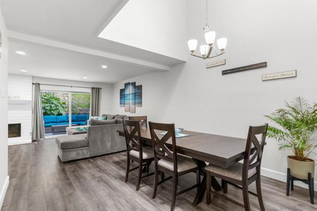 9779 Caminito Doha, San Diego CA: https://media.crmls.org/mediaz/49a58d8d-a30a-48a7-877e-12fd2548d558.jpg