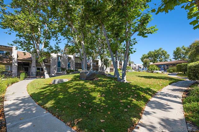 5350 Baltimore Dr, La Mesa CA: https://media.crmls.org/mediaz/49a5bd20-5563-4000-aeda-300cefc240fe.jpg
