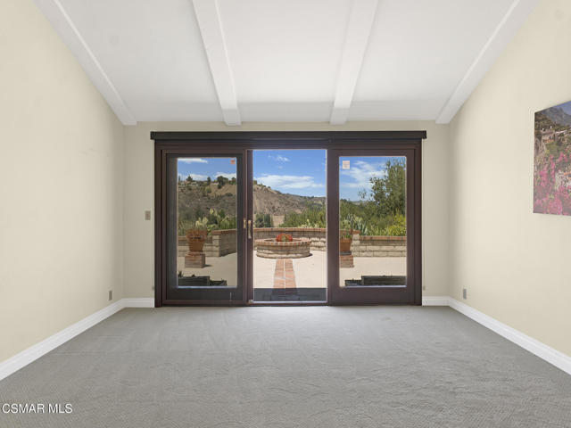 2031 Channelford Road, Westlake Village CA: https://media.crmls.org/mediaz/49a60bbe-626b-432b-a783-448ff195dd5a.jpg