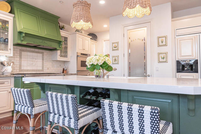1816 Brittany Park Road, Camarillo CA: https://media.crmls.org/mediaz/49a62928-62a4-4395-b7c2-de0167fbb48a.jpg