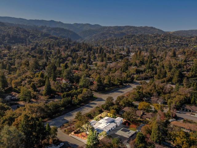 14695 Horseshoe Drive, Saratoga CA: https://media.crmls.org/mediaz/49a64f1e-e9c2-4e7b-9c8c-e3ccce1c8b1b.jpg