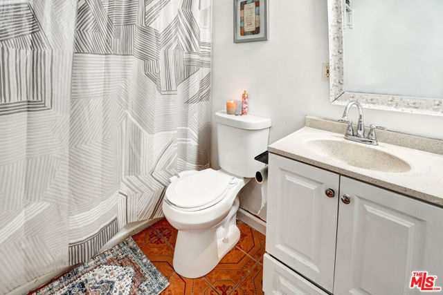 6230 Peach Avenue, Van Nuys CA: https://media.crmls.org/mediaz/49a79414-4654-4209-a5b4-c6a2da15a049.jpg