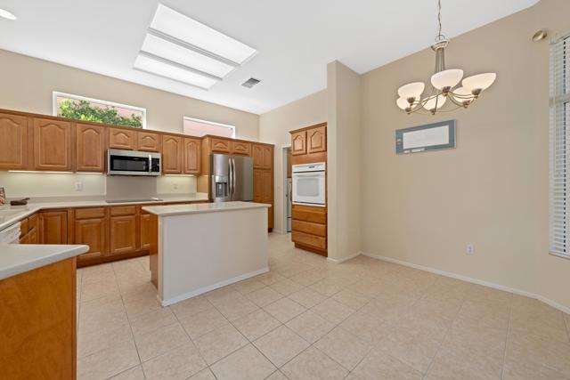 78270 Quail Run, Palm Desert CA: https://media.crmls.org/mediaz/49a7b814-21d5-48b1-8a94-d0d72166809f.jpg