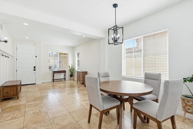 Detail Gallery Image 11 of 73 For 1727 Long Ridge St, Chula Vista,  CA 91913 - 4 Beds | 3 Baths