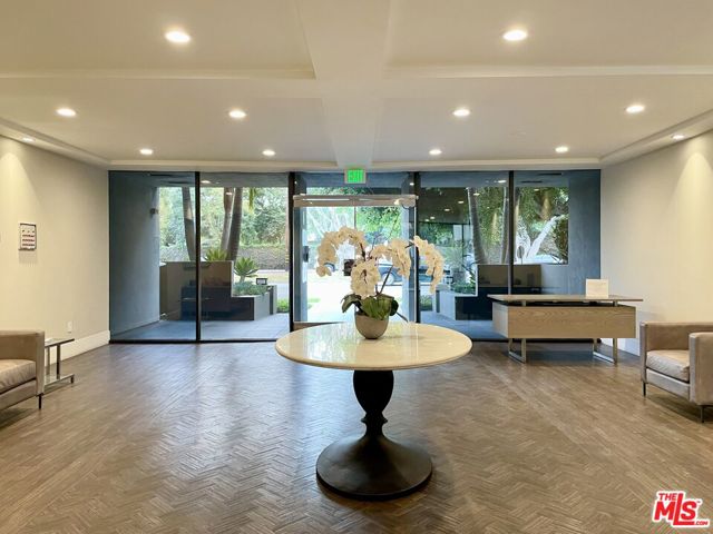 Drew Fenton | 12115 San Vicente Boulevard Los Angeles CA | MLS: 7175742