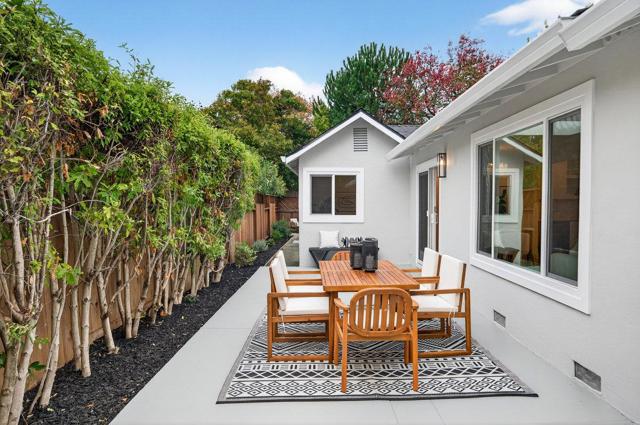 430 Gilbert Avenue, Menlo Park CA: https://media.crmls.org/mediaz/49a95f7e-5d75-40b1-a9eb-b1e81269c78a.jpg