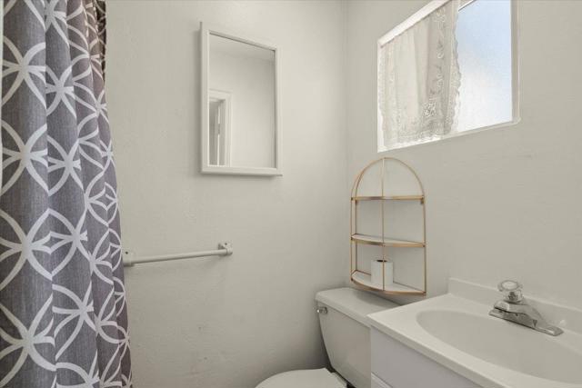 15570 Loma Vista Avenue, Los Gatos CA: https://media.crmls.org/mediaz/49aa6e3e-4ded-4708-924b-5a60e380937a.jpg