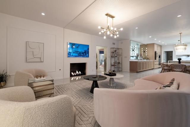 2622 S Calle Palo Fierro, Palm Springs CA: https://media.crmls.org/mediaz/49ab0684-aeac-42e5-8f91-9c5a35f0a0a7.jpg