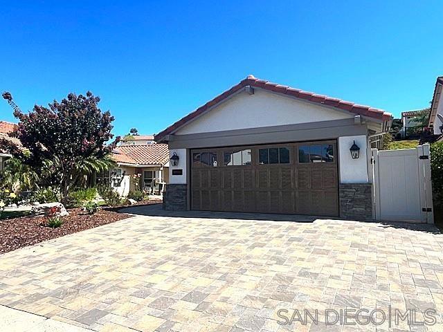 10970 Shy Bird Ln, San Diego CA: https://media.crmls.org/mediaz/49ab4e99-a5bd-4cd8-af40-1c0297d4cc39.jpg