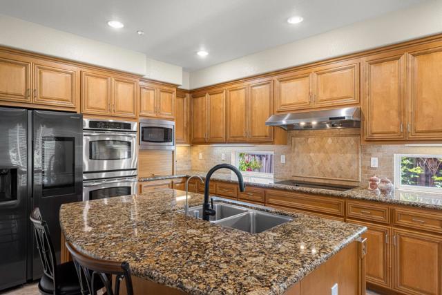 5871 Masoni Place, Gilroy CA: https://media.crmls.org/mediaz/49ac836e-2741-4378-985b-ac877e17cd96.jpg