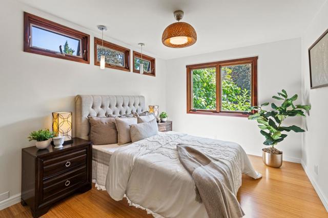 212 Gilbert Avenue, Menlo Park CA: https://media.crmls.org/mediaz/49ad82d1-7fa6-4d9b-b036-c1abbb12bd26.jpg
