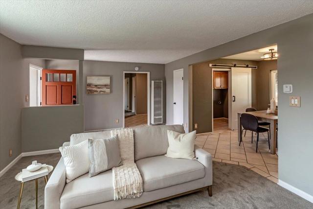 21525 Madrone Drive, Los Gatos CA: https://media.crmls.org/mediaz/49ae8dae-27b5-4559-9042-db6f1184d22a.jpg