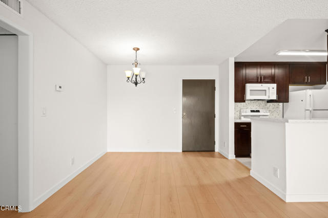 Detail Gallery Image 5 of 44 For 4499 via Marisol 113a,  Los Angeles,  CA 90042 - 2 Beds | 2 Baths