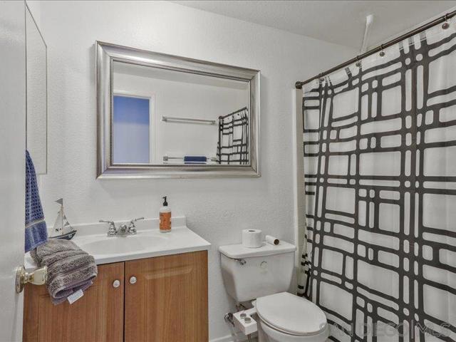 1277 Glencoe Dr, San Diego CA: https://media.crmls.org/mediaz/49af251b-599f-4947-a57e-78d1edf54f38.jpg