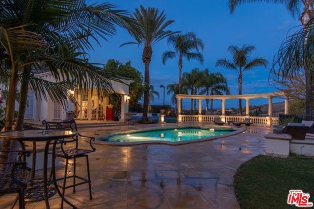 3855 BRUNSTON Court, Westlake Village CA: https://media.crmls.org/mediaz/49af450e-47a1-433d-81c1-3d3ff66a8d2c.jpg