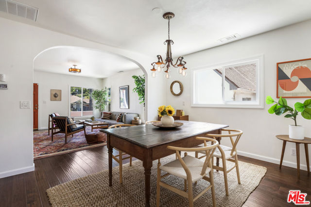 1427 N Coronado Street, Los Angeles CA: https://media.crmls.org/mediaz/49af63e6-d73e-41f0-8abf-8d713bc793ff.jpg