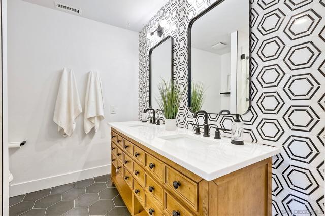 20809 Viento Valle, Escondido CA: https://media.crmls.org/mediaz/49b0dd4c-ca93-4e84-ae39-6295b6614830.jpg