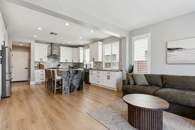 1568 Sapphire Dr, Carlsbad CA: https://media.crmls.org/mediaz/49b1237c-4585-4dc9-8392-69fb059d574d.jpg