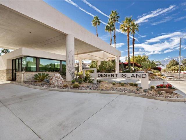 899 Island Drive, Rancho Mirage CA: https://media.crmls.org/mediaz/49b1b0ba-8c52-4233-a01a-d6fba2570374.jpg