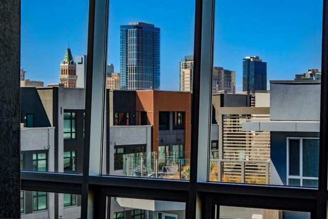 311 Oak Street, Oakland CA: https://media.crmls.org/mediaz/49b218d9-bdf9-4d86-9e04-6a67f7a853e1.jpg