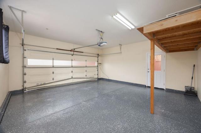 9690 Cabrillo Highway, Moss Beach CA: https://media.crmls.org/mediaz/49b25b26-4fb6-49ff-8053-b14d5ec6934a.jpg