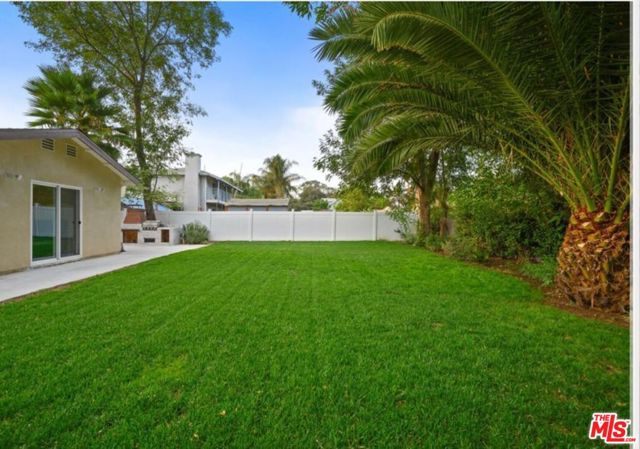7412 Jamieson Avenue, Reseda CA: https://media.crmls.org/mediaz/49b2a0d0-c89c-483d-b490-18d524a74e92.jpg