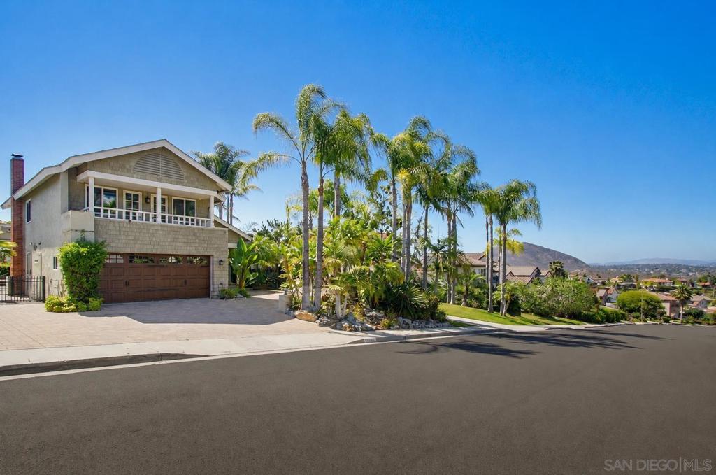 17766 Aguamiel Rd