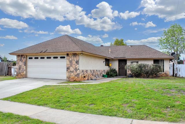 629 Pitman St, Escondido CA: https://media.crmls.org/mediaz/49b2d806-da48-4200-80a4-d477dbadbf64.jpg
