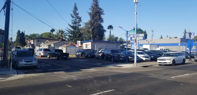 1828 W San Carlos Street, San Jose CA: https://media.crmls.org/mediaz/49b309c7-1556-4949-9a56-25deb0c0d5f1.jpg