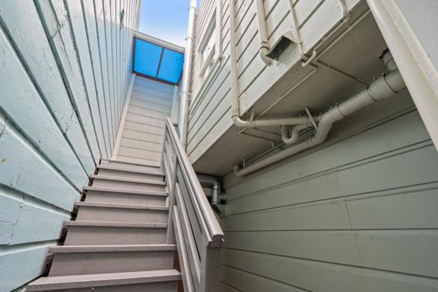 1959 19th Avenue, San Francisco CA: https://media.crmls.org/mediaz/49b48bab-2aca-47a4-b7ee-d70d054a897a.jpg