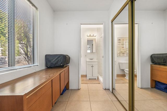 68079 Vista Del Valle, Cathedral City CA: https://media.crmls.org/mediaz/49b52616-3a99-4e1e-8676-ec0884f370ae.jpg