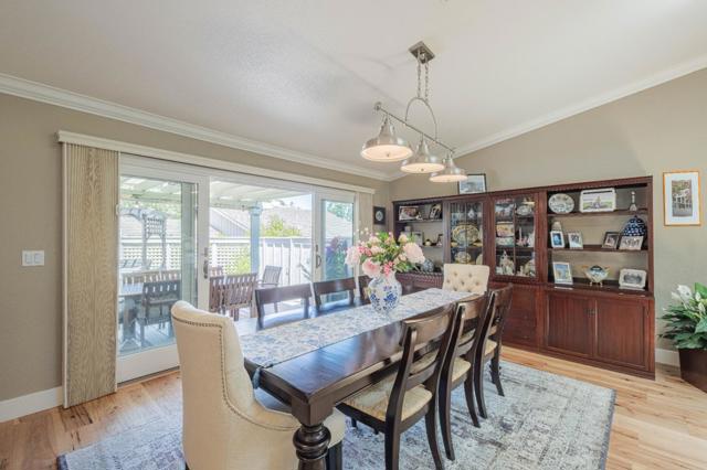 25552 Meadowview Circle, Salinas CA: https://media.crmls.org/mediaz/49b59b18-65ad-4b57-92a7-3456932543ca.jpg