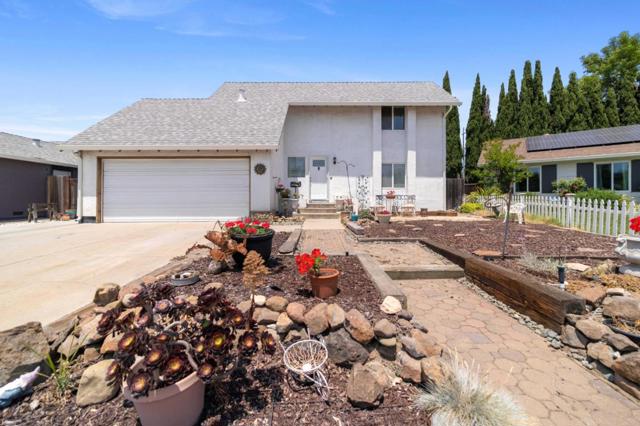 2280 Zoria Circle, San Jose CA: https://media.crmls.org/mediaz/49b603c3-7abf-43da-a18a-e222fd1b34e3.jpg