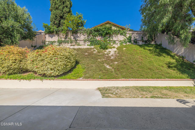 1569 Burning Tree Drive, Thousand Oaks CA: https://media.crmls.org/mediaz/49b6da47-1cf4-401f-930c-8600c26e8e0d.jpg