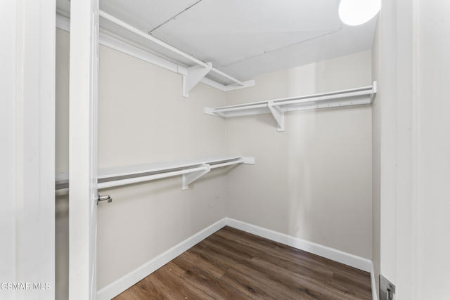 1190 Tivoli Lane, Simi Valley CA: https://media.crmls.org/mediaz/49b726ce-80cf-4416-b793-ab5498d2df98.jpg