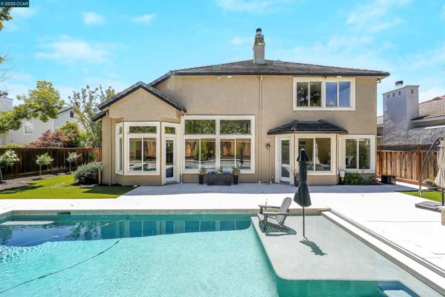 139 Shelterwood Ln, Danville CA: https://media.crmls.org/mediaz/49b73e5f-9b73-4e5f-b69e-fa2c8e8a147a.jpg