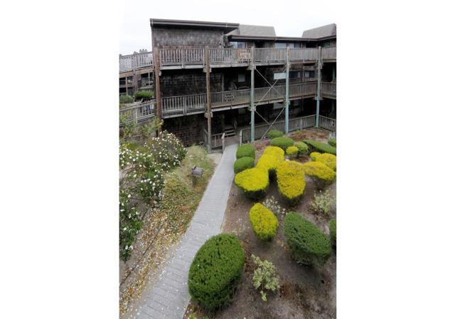 66 Pelican, Watsonville CA: https://media.crmls.org/mediaz/49b7ea3f-0315-4077-93e6-fc24aee42011.jpg