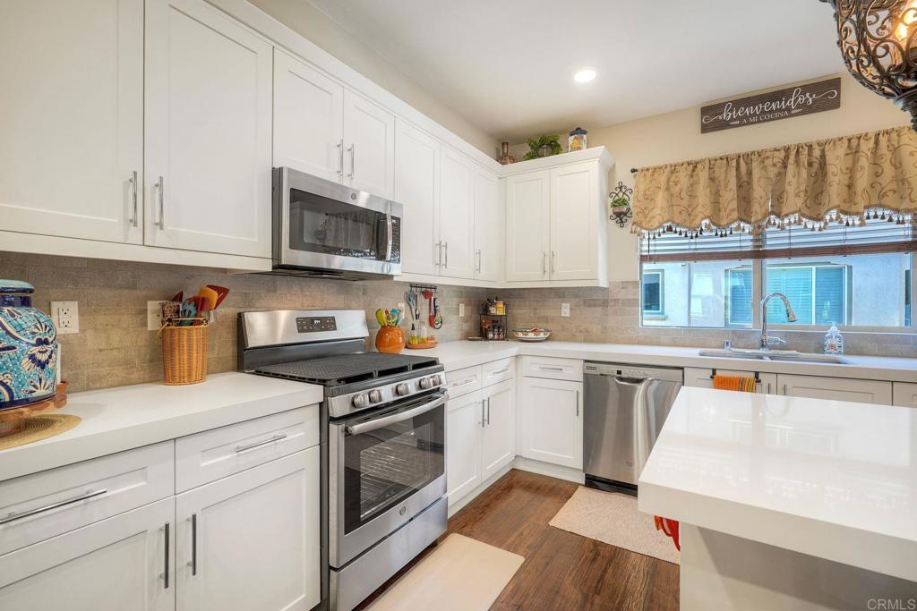 1576 Castillo Way - photo 9