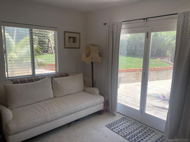 1706 Grandview St., Oceanside CA: https://media.crmls.org/mediaz/49b8180e-e188-481e-b0c1-916000fc1681.jpg