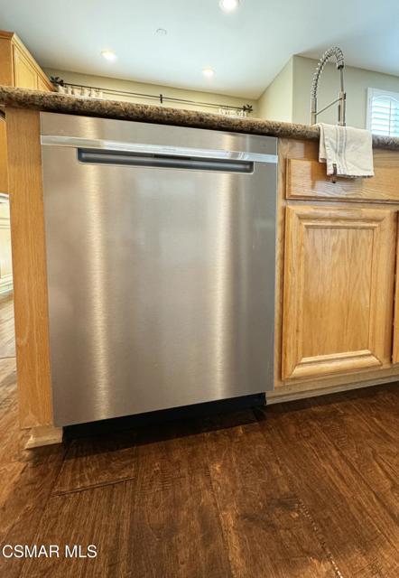 4950 Via Aurora, Newbury Park CA: https://media.crmls.org/mediaz/49b85592-e32c-4361-bdda-7e86ffdc8150.jpg