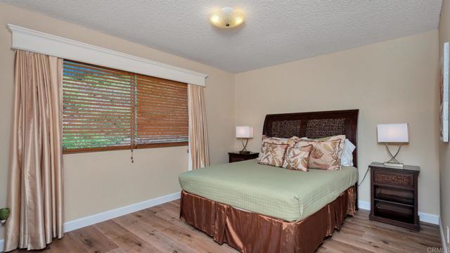 Image 23 of 41 For 1527 Calavo Drive
