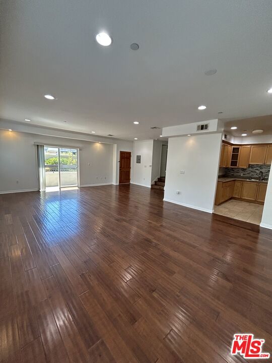 362 Salem Street, 104 photo 7