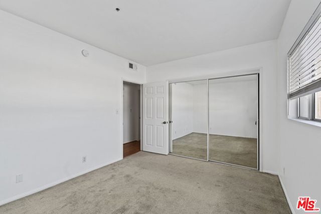 1871 Greenfield Avenue, Los Angeles CA: https://media.crmls.org/mediaz/49b96d4b-17e2-4cab-9365-ae50f9c84e07.jpg
