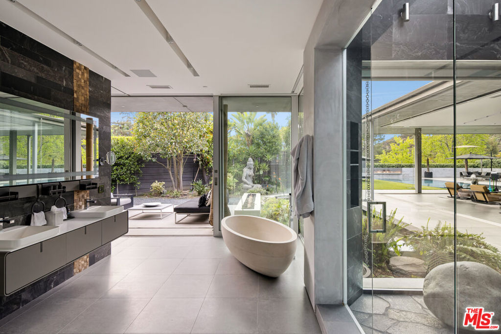 MLS #25531357 image #18