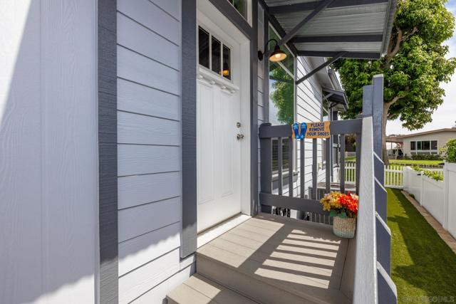 7313 Santa Barbara St, Carlsbad CA: https://media.crmls.org/mediaz/49ba74cc-93b1-4a15-819a-f05d41702f80.jpg