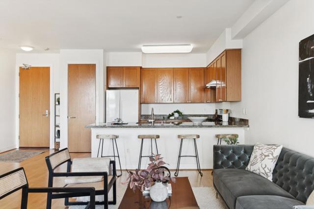1020 Jackson Street, Oakland CA: https://media.crmls.org/mediaz/49baea14-84d7-4b48-a6fb-c065b4447aed.jpg